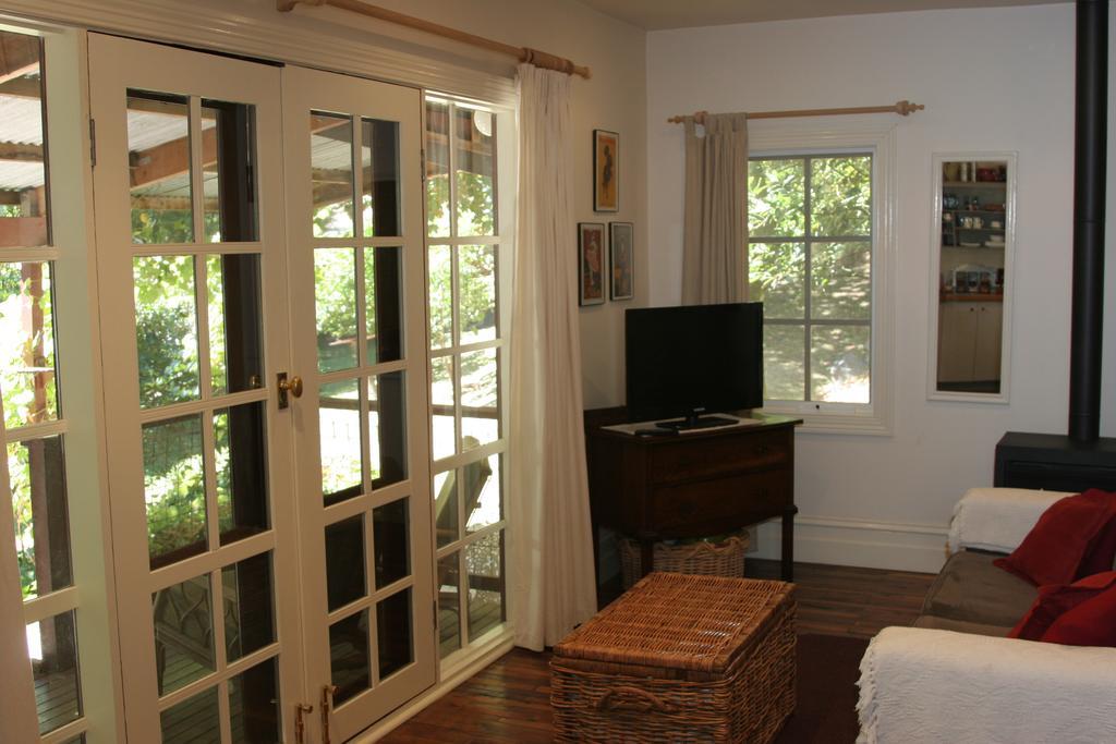 Stone'S Throw Cottage Bed And Breakfast Belgrave Rum bild